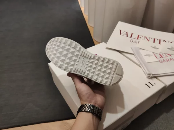 Valentino shoes - Replica shoes