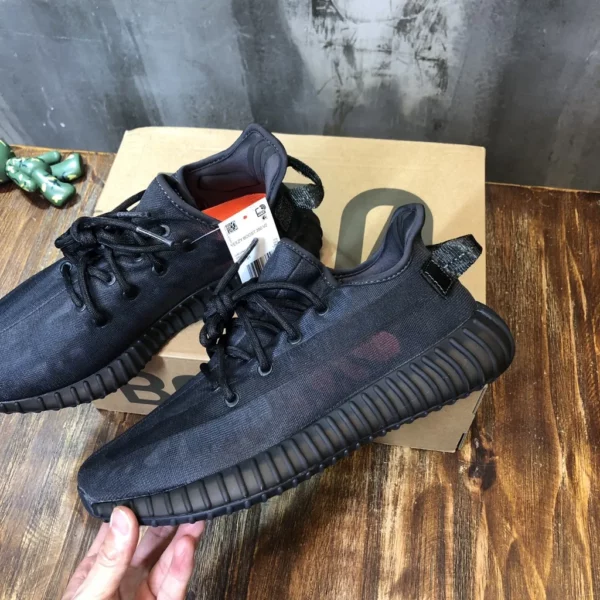 Yeezy shoes - rep shoes