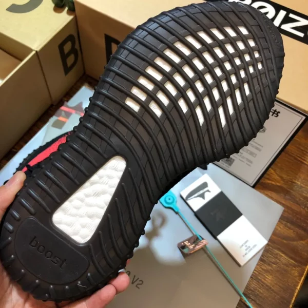 Yeezy shoes - Replica shoes