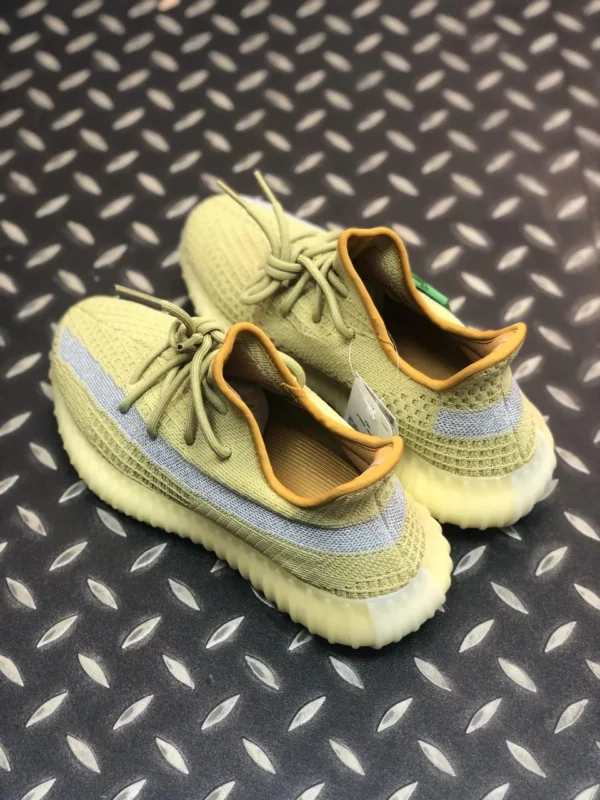 Yeezy shoes - Replica shoes