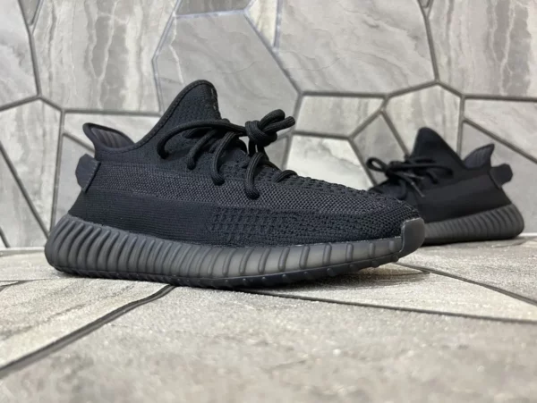 Yeezy shoes - rep shoes