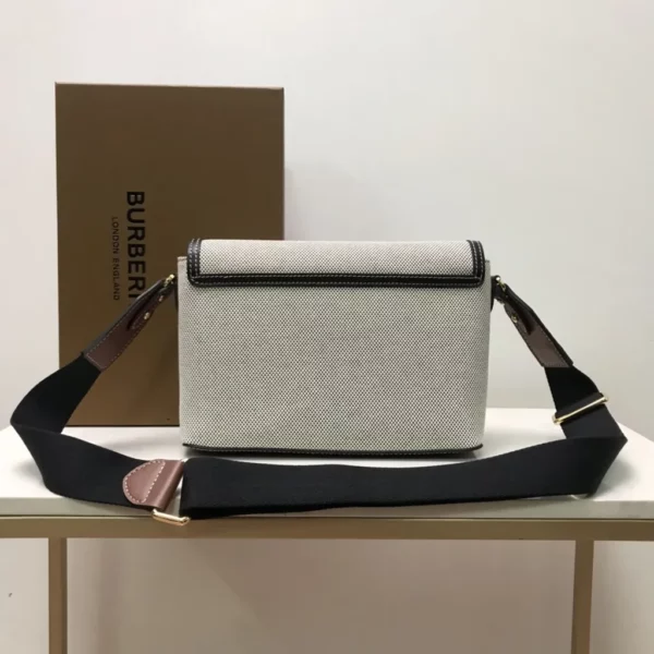 Burberry bag - rep bags