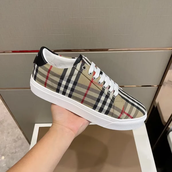 Burberry shoes - Reps shoes