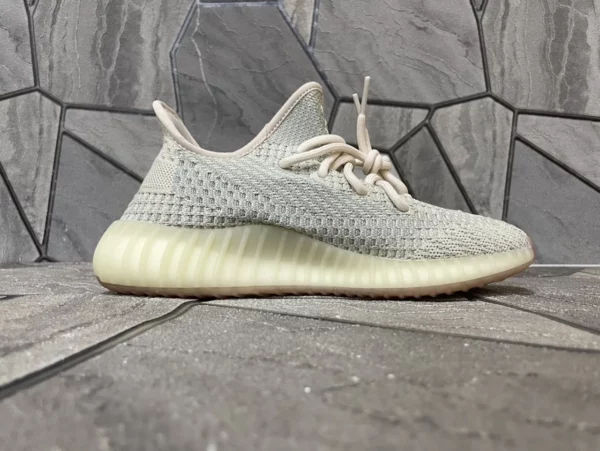 Yeezy shoes - rep shoes