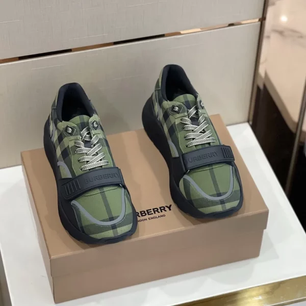 Burberry shoes - rep shoes