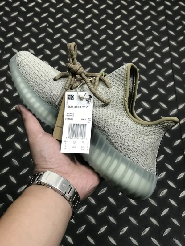 Yeezy shoes - Replica shoes