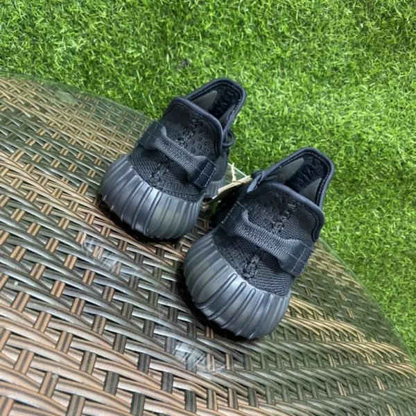 Yeezy shoes - Reps shoes