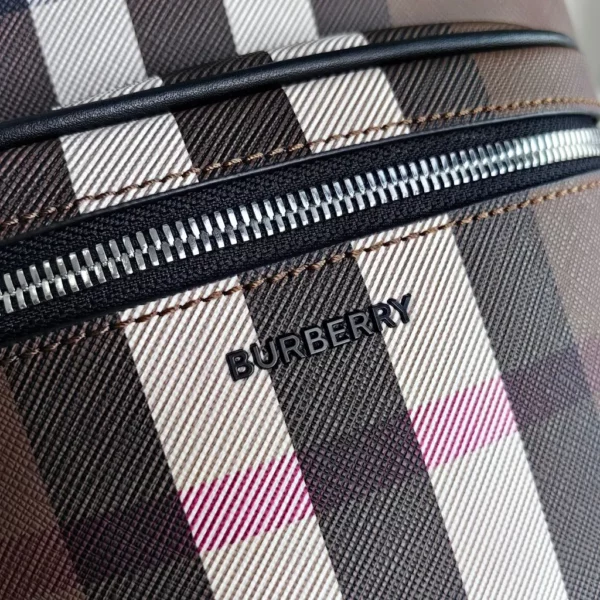 Burberry bag - rep bags