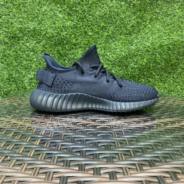 Yeezy shoes - Reps shoes