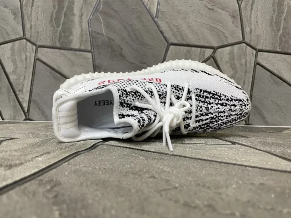 Yeezy shoes - rep shoes