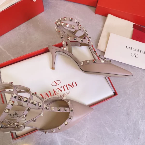 Valentino shoes - Reps shoes