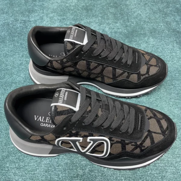 Valentino shoes - Replica shoes