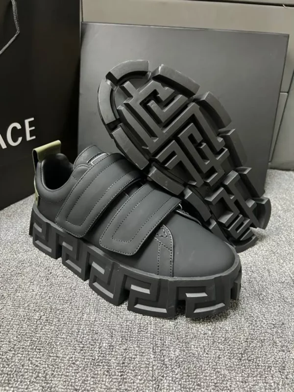 Versace shoes - Replica shoes