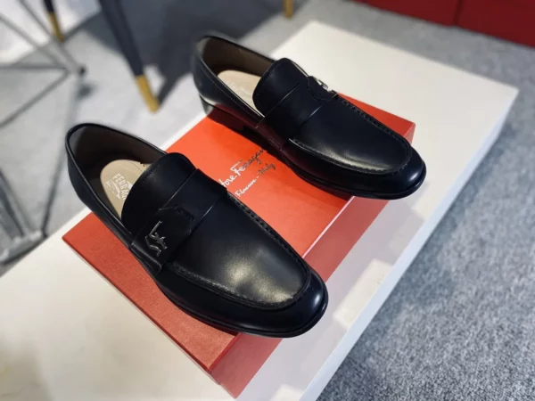 Ferragamo shoes - rep shoes