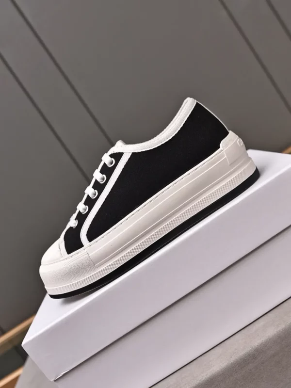 Dior shoes - Reps shoes