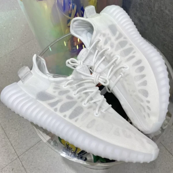 Yeezy shoes - Replica shoes