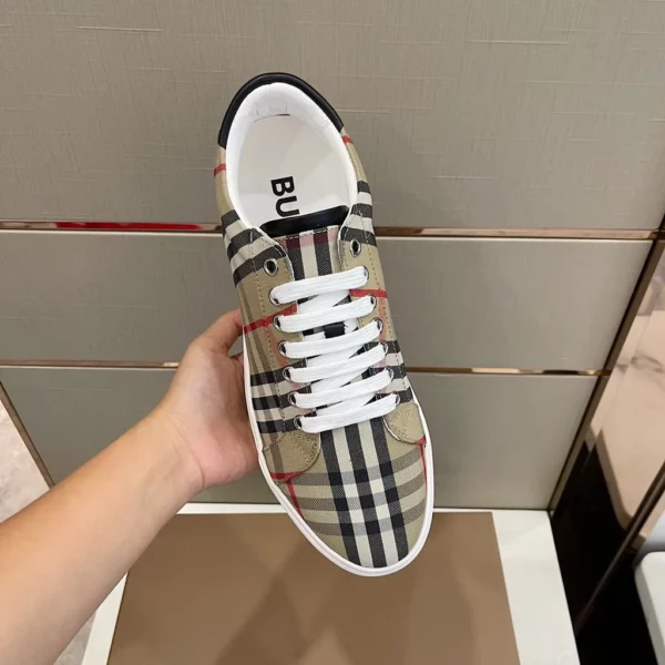 Burberry shoes - Reps shoes