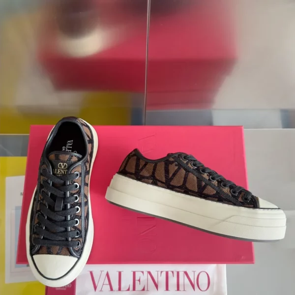 Valentino shoes - rep shoes