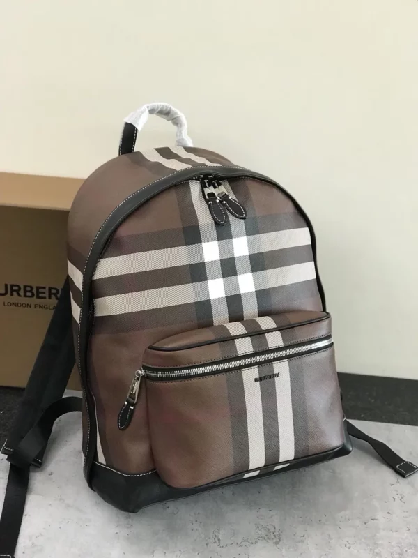 Burberry bag - rep bags