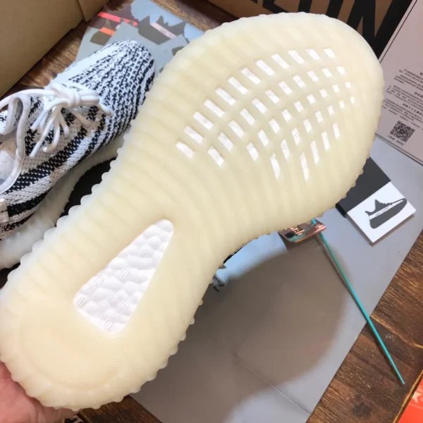 Yeezy shoes - rep shoes