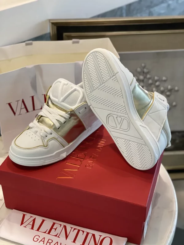 Valentino shoes - Replica shoes