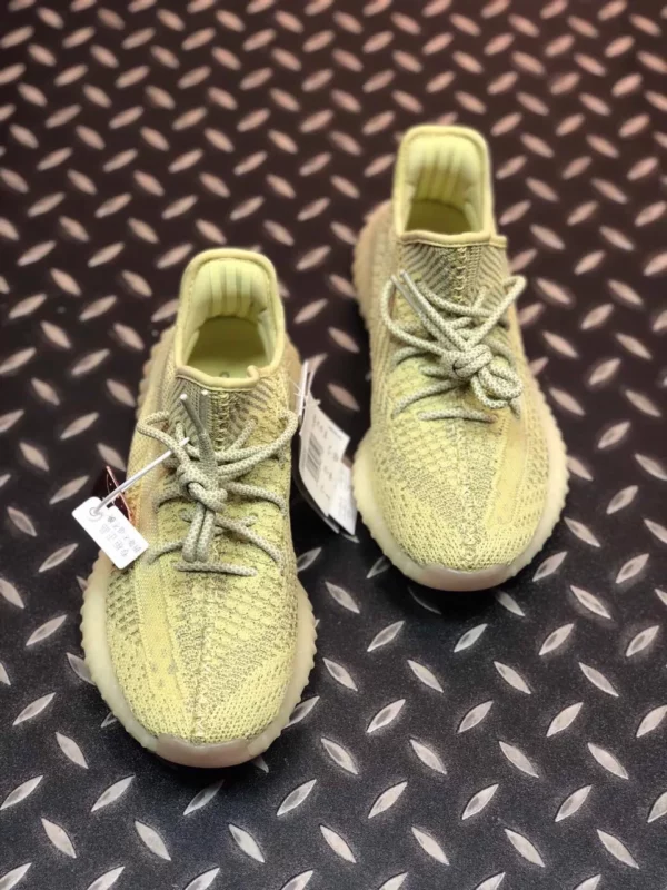 Yeezy shoes - Replica shoes