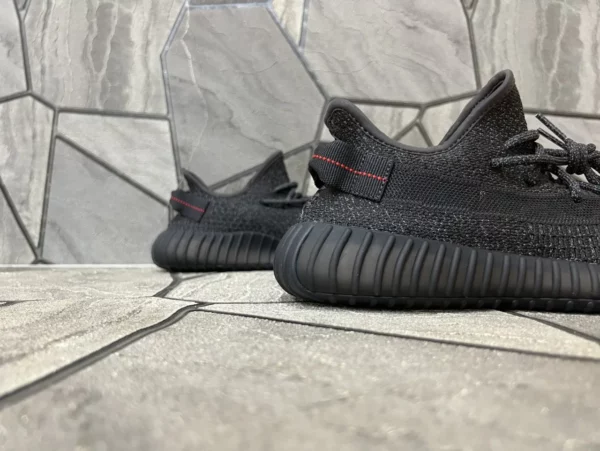 Yeezy shoes - Replica shoes