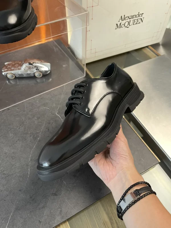 Alexander MCQueen shoes - Replica shoes