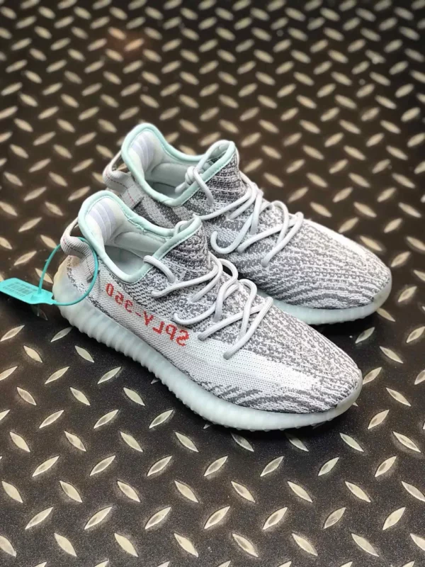 Yeezy shoes - Replica shoes