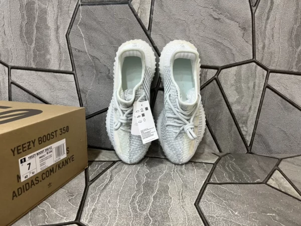 Yeezy shoes - Replica shoes