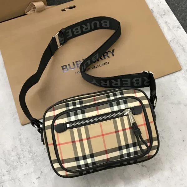 Burberry bag - rep bags