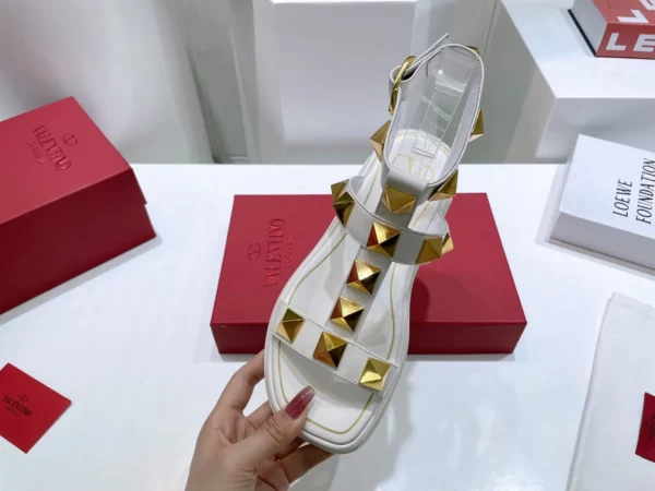 Valentino shoes - Reps shoes