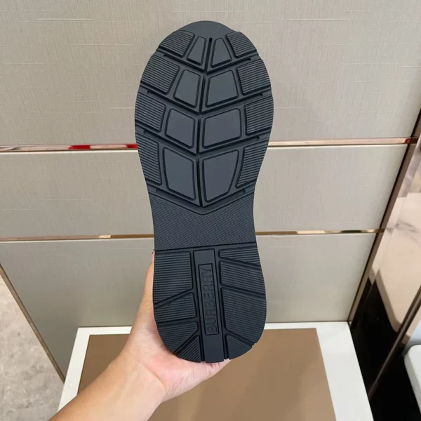 Burberry shoes - rep shoes