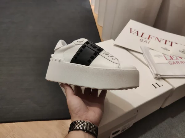 Valentino shoes - Replica shoes