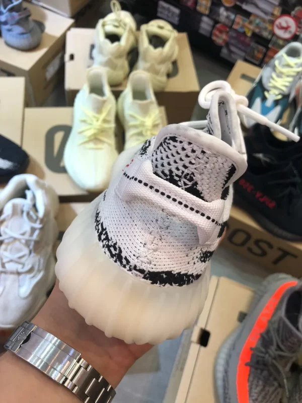 Yeezy shoes - rep shoes