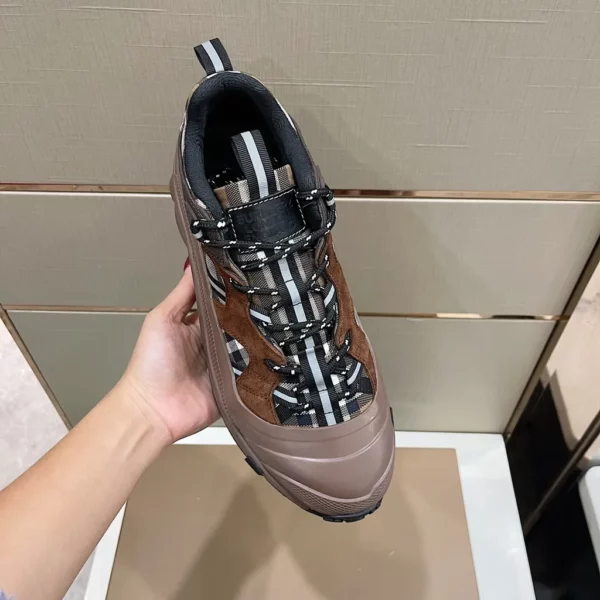 Burberry shoes - rep shoes