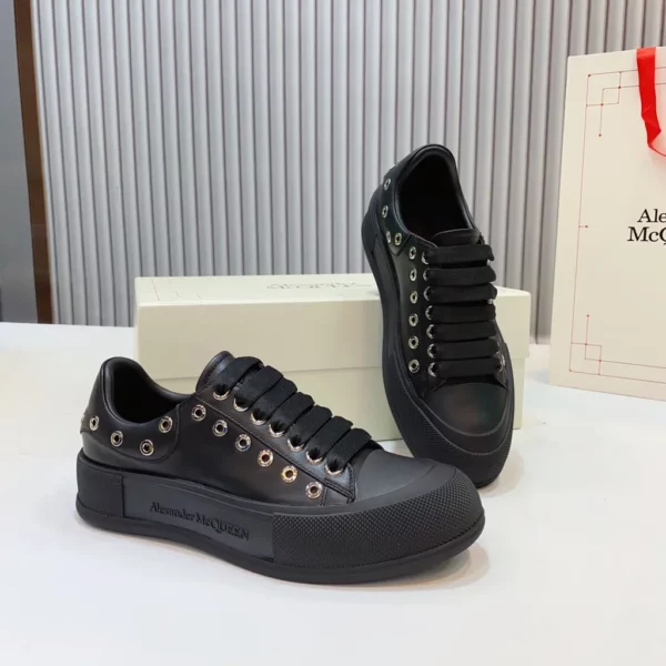 Alexander MCQueen shoes - Replica shoes