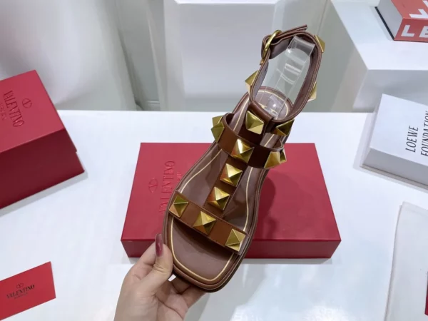 Valentino shoes - Reps shoes