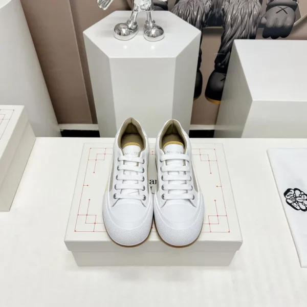 Alexander MCQueen shoes - Replica shoes