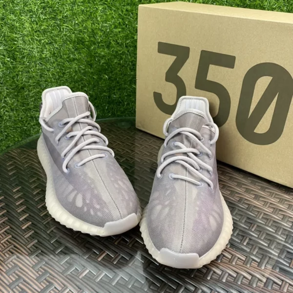 Yeezy shoes - rep shoes