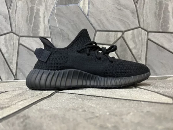 Yeezy shoes - rep shoes