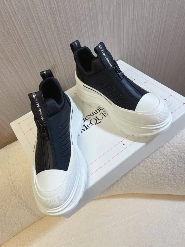 Alexander MCQueen shoes - Replica shoes