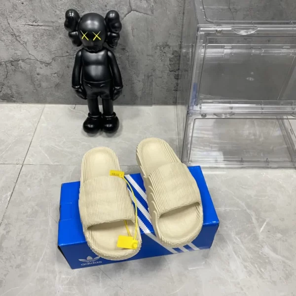 Yeezy shoes - rep shoes