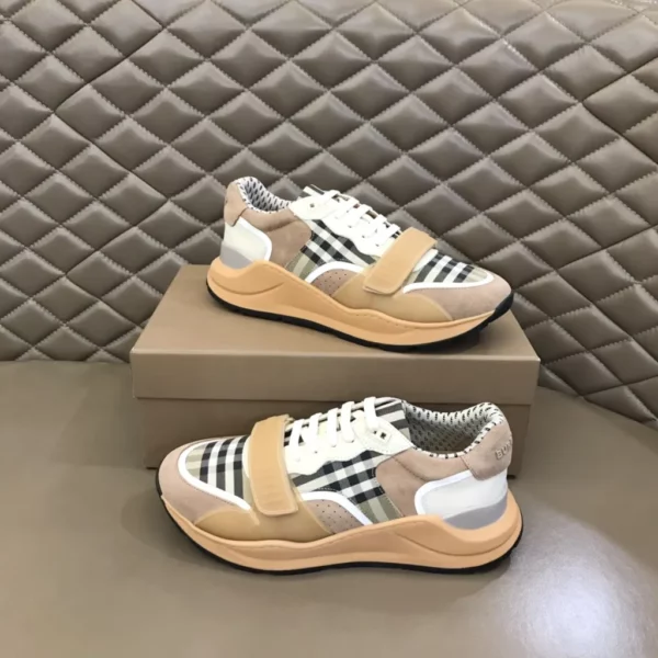 Burberry shoes - Replica shoes