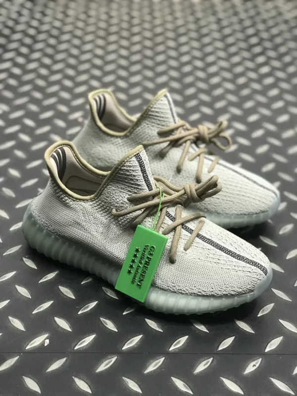 Yeezy shoes - Replica shoes