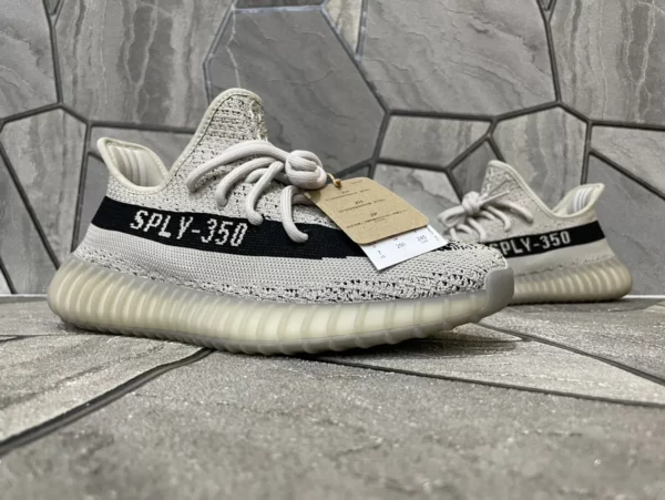 Yeezy shoes - Replica shoes