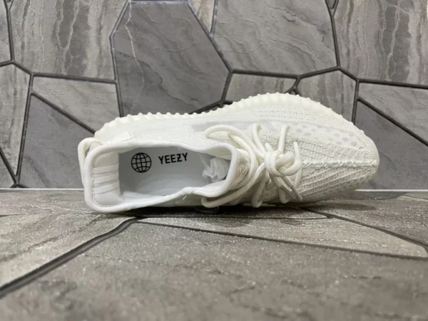 Yeezy shoes - rep shoes