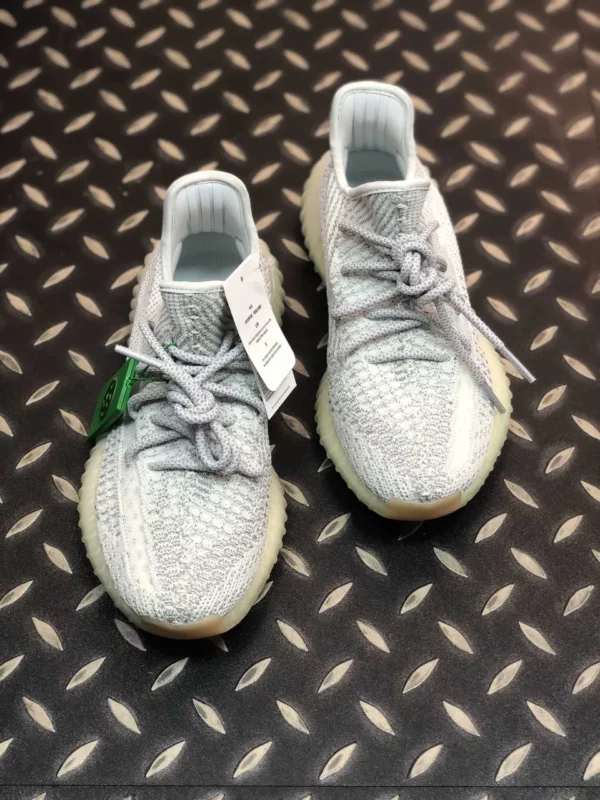 Yeezy shoes - Replica shoes