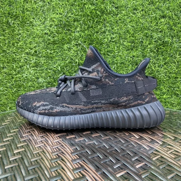 Yeezy shoes - rep shoes