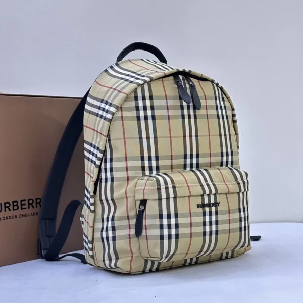 Burberry bag - rep bags